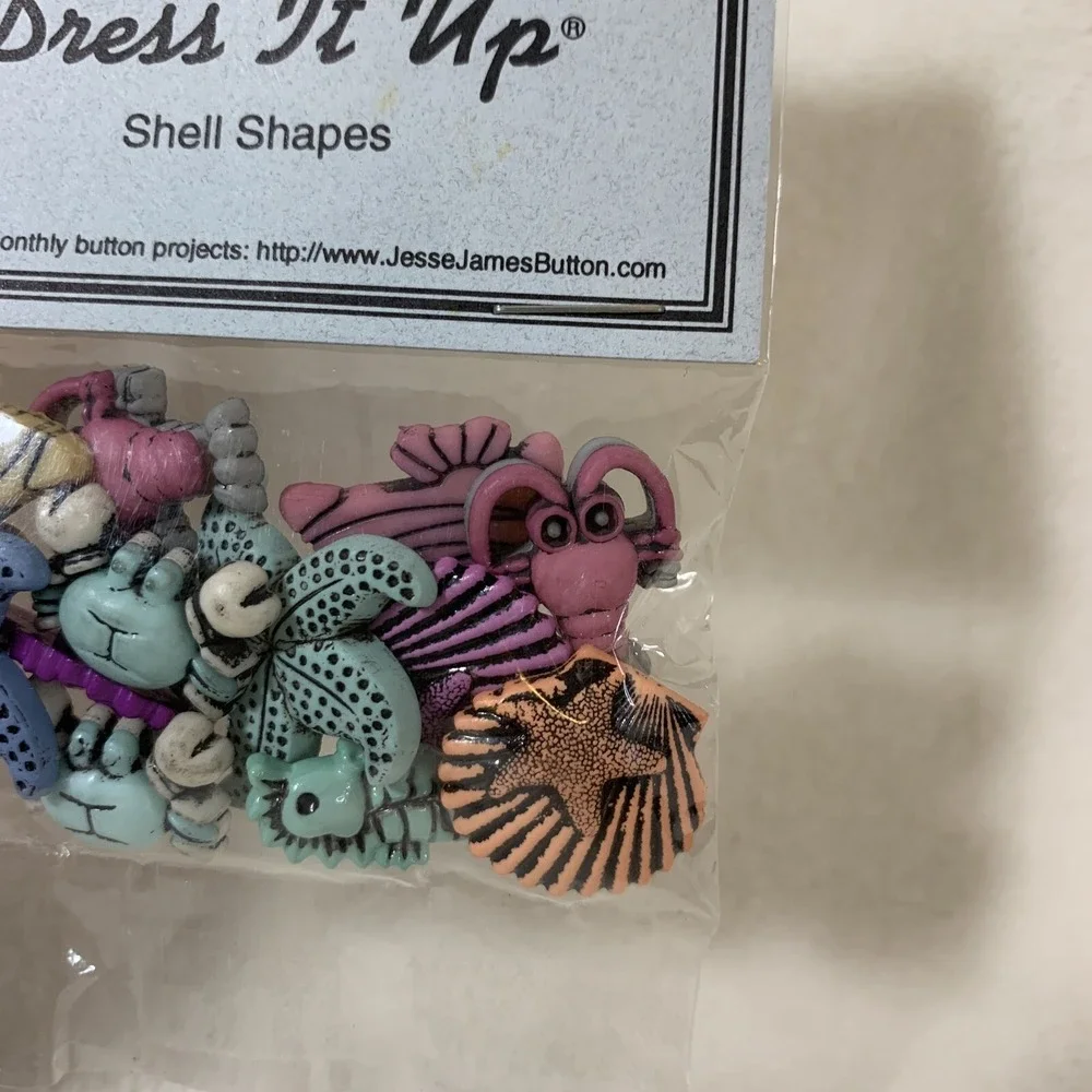 Dress It Up Buttons Shell Shapes Sewing Crafts MultiColor Beach Sea Nautical NEW